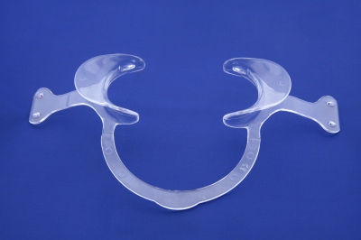 Nichrominox Plastic Cheek Retractor, Double-sided,Medium