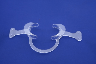 Nichrominox Plastic Cheek Retractor, Double-sided,Small